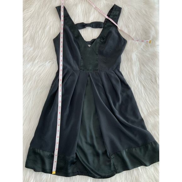 Walter Baker Silk Black Midi Dress Open Back Bow Detail Cocktail Party Size 0 XS - Picture 15 of 15